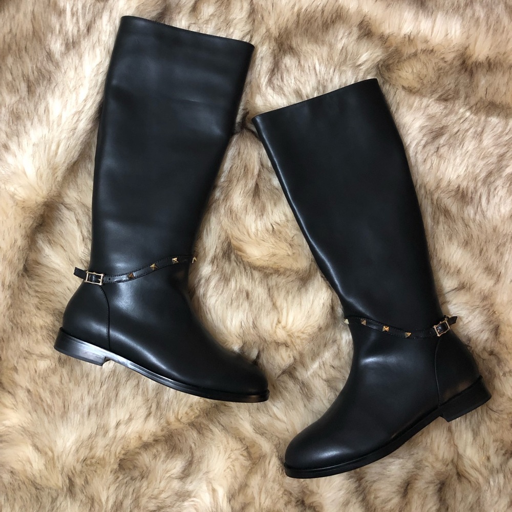 ‼️Super Sale‼️Valentino Garavani studded boots